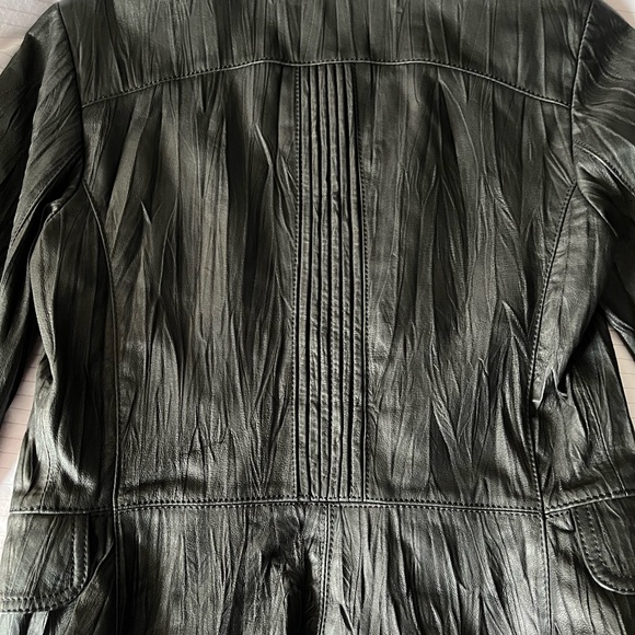 Danier leather jacket - Picture 4 of 7
